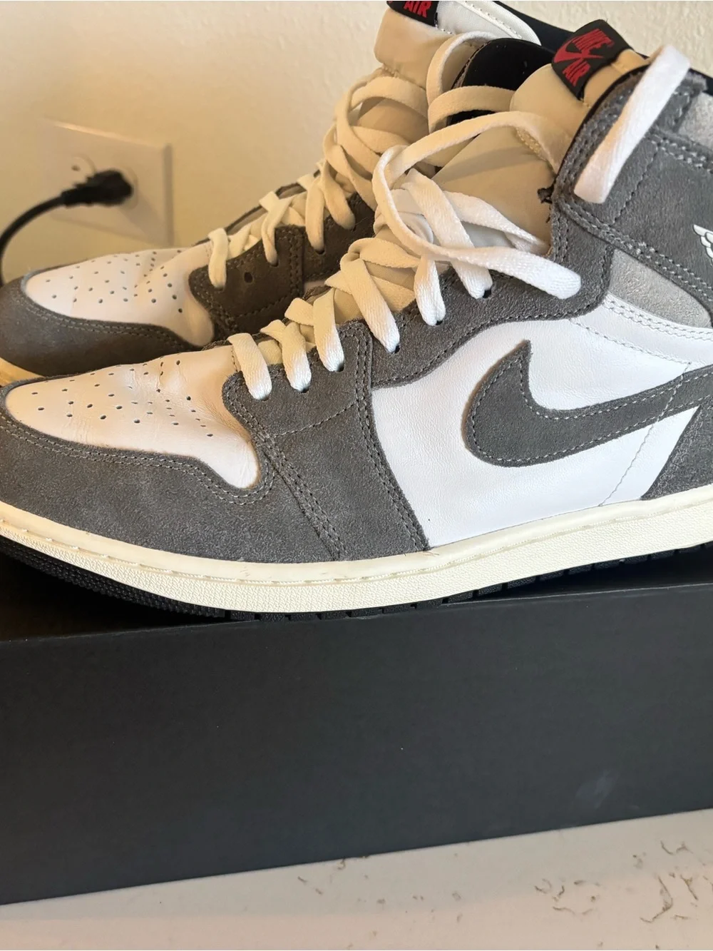Jordan Air Jordan 1 Mid White Gray Suede